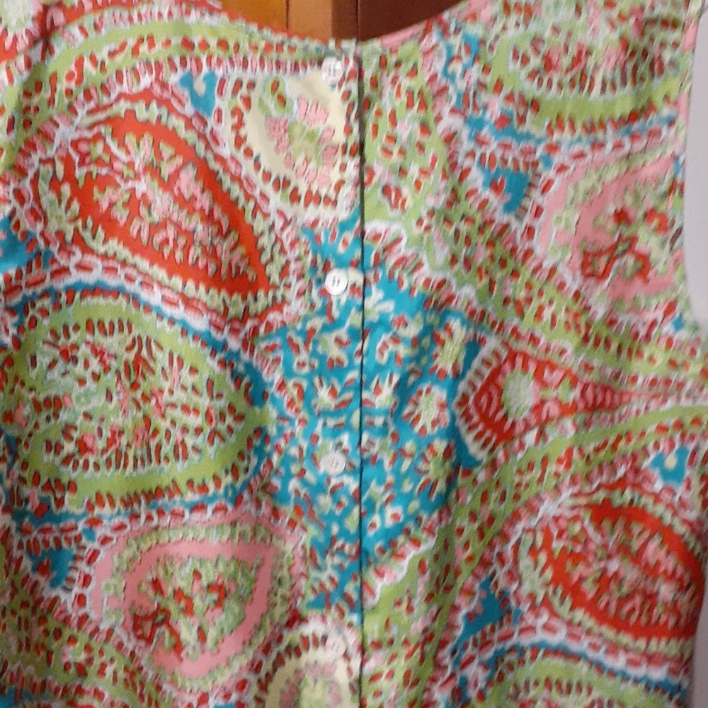 Adorable Top! - Picture 4 of 4
